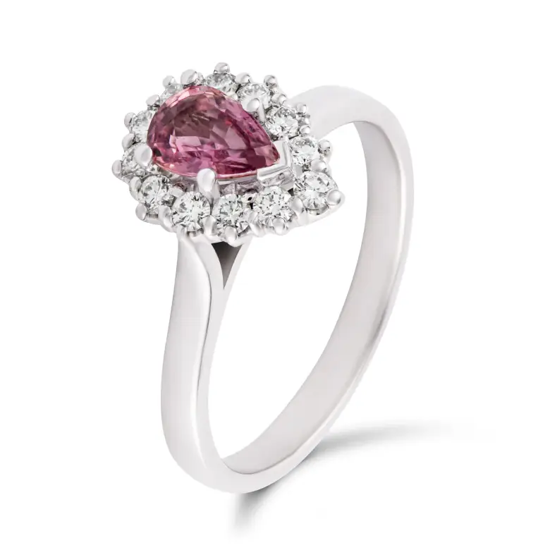 Pierścionek z różowym szafirem